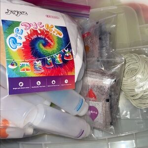 Tie-Dye Party Kit with Bottles and Dye Packets